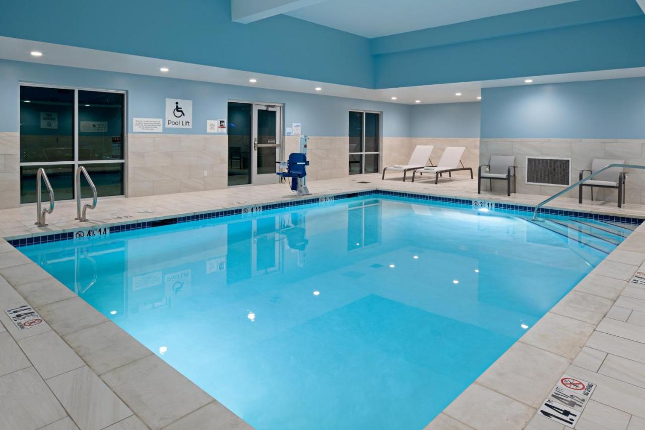 Holiday Inn Express & Suites - Hollister By Ihg 外观 照片