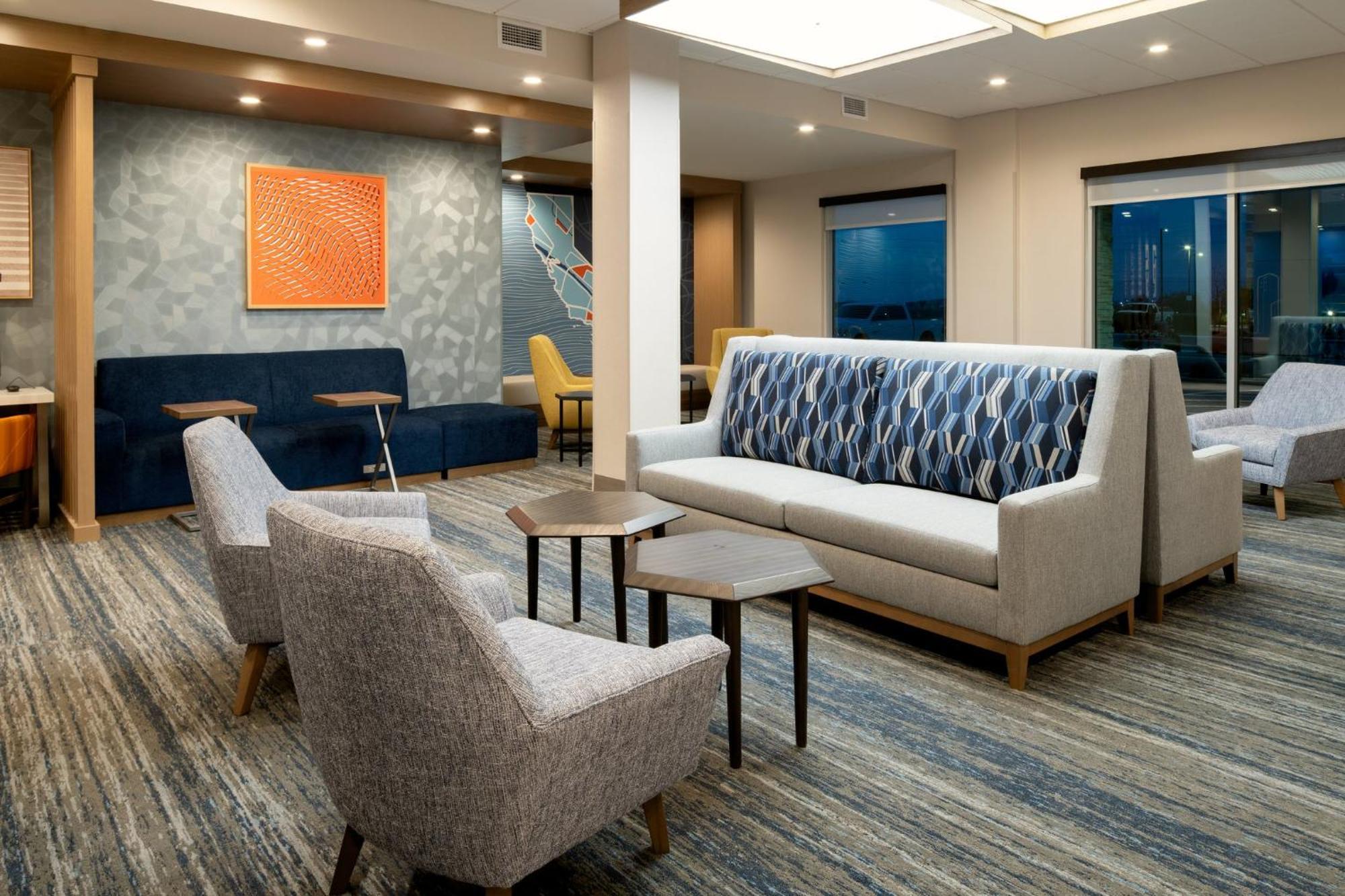 Holiday Inn Express & Suites - Hollister By Ihg 外观 照片